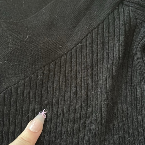 Divided Black Ribbed Off-the-Shoulder Top – Size Small | Y2K Minimalist | - Picture 2 of 3